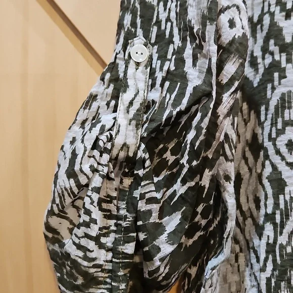 Ruby Rd. | Abstract Patterned Sheer Top | Medium - Picture 3 of 4